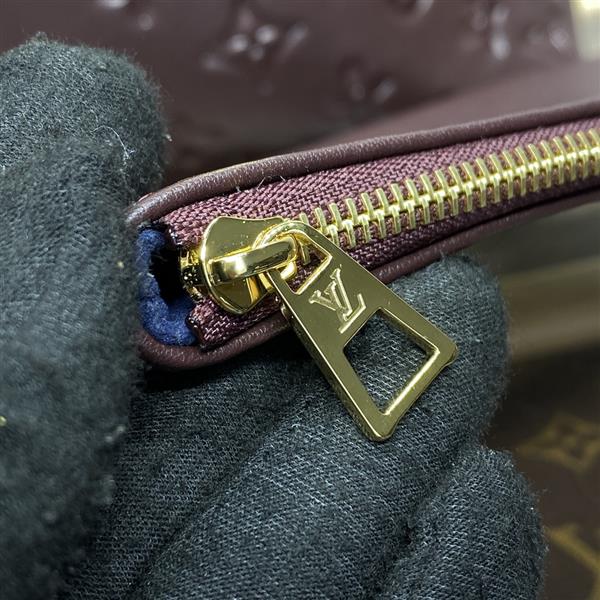 2026122194240404 120